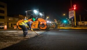 Municipalidad de Lima renueva pistas y señalización horizontal en la Av. Perú