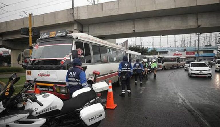 ATU Modifica 16 Rutas De Combis, Buses Y Cústers Para Reordenar De ...