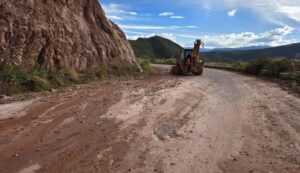 Cusco Vía Cusco Paucartambo reestablece tránsito tras deslizamientos de tierra