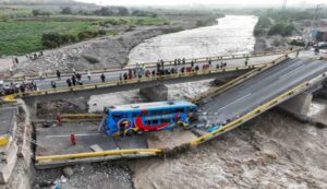 Colapso del puente Chancay