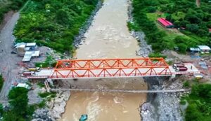 Sima Perú finaliza construcción de puente que beneficiará a Ayacucho y Apurímac