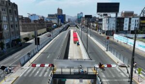 Desvíos en la vía expresa Grau por obras de conexión entre el Metropolitano y el Metro de Lima