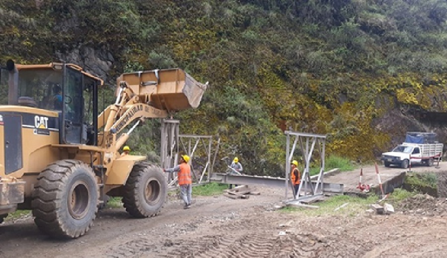 MTC trabaja en instalación de puente en Pallasca para restablecer tránsito y reforzar la conectividad en Áncash