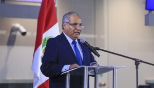 Ministro César Sandoval confirma solución definitiva al suministro de combustible en el aeropuerto Jorge Chávez