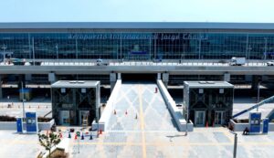 TUUA en debate IATA pide revisar tarifas para pasajeros en tránsito