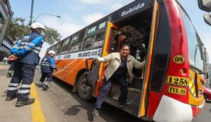 Gremios formales de transporte no se sumarán al paro del 21, confirma el MTC
