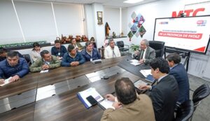 Ministro Sandoval “Saludo disposición del alcalde de Lima para abordar técnicamente el tren Lima–Chosica”