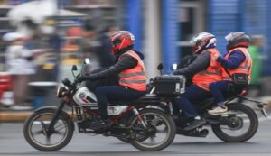 Sanciones por no usar chalecos ni cascos en motociclistas se aplicarán de forma progresiva desde noviembre