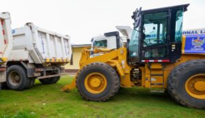 Gore Entregó Pool De Maquinaria Para Mejorar 16 Km De Carreteras En Sánchez Carrión