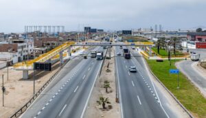 MML inaugura nuevo puente peatonal en Panamericana Sur
