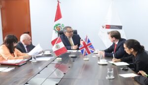 MTC y embajada Británica fortalecen cooperación para impulsar proyectos ferroviarios en el Perú