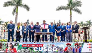 Presidente José Jerí firma ley para que aeropuerto de Cusco sea espacio público