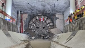 MTC Tuneladora Micaela llega a la Estación El Olivar del ramal de la Línea 4 del Metro de Lima y Callao