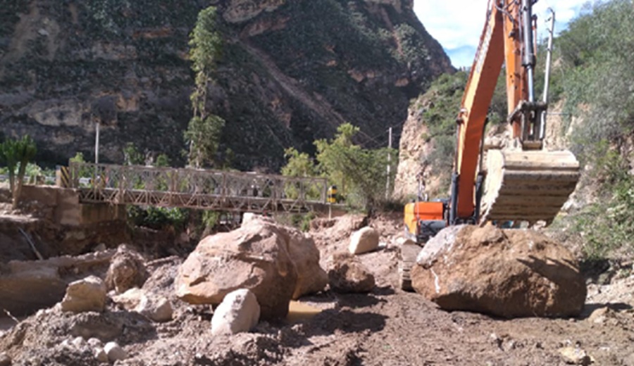 MTC actúa de inmediato ante emergencia vial en Áncash por riesgo de colapso de puente Alpash