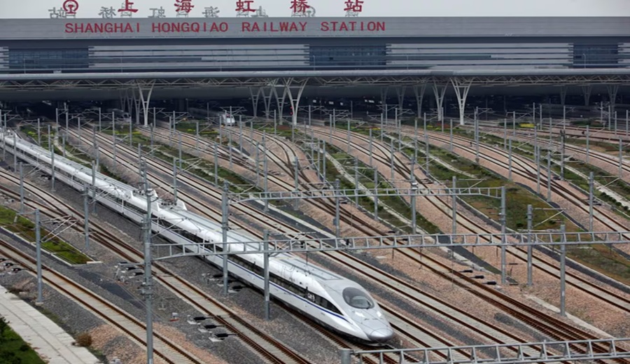 Tren bala de China cómo es viajar a 440 kilómetros por hora y cruzar un continente en apenas 4 horas