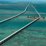 La carretera de 182 km que cruza el océano está considerada una de las más bellas del planeta