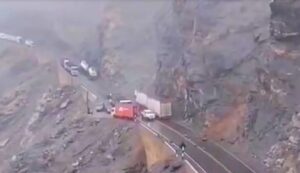 Arequipa el tránsito en la Panamericana Sur continúa restringido desde Atico hasta Ocoña
