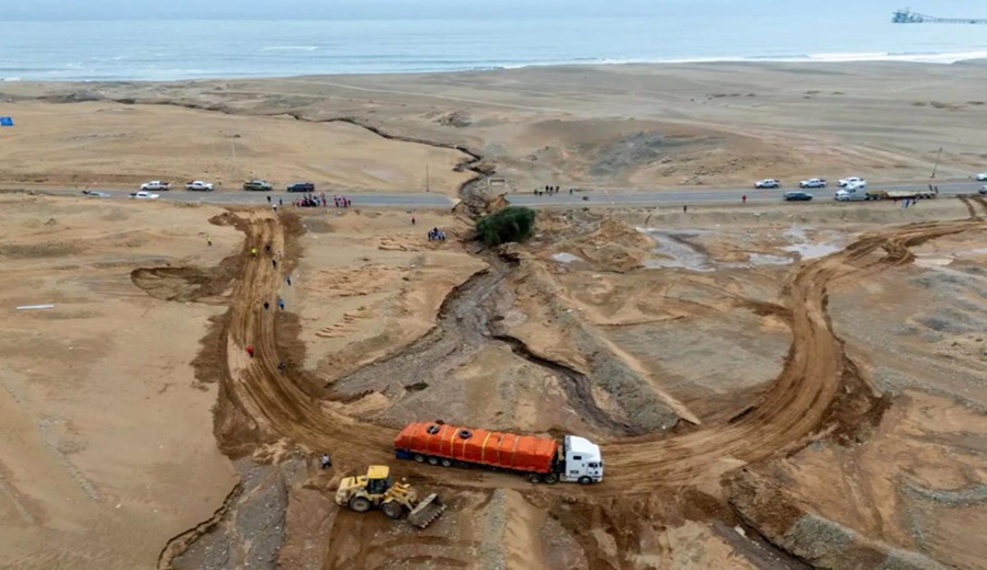 Habilitan pase provisional en la Costanera Sur tras huaico que dañó carretera entre Ilo y Tacna