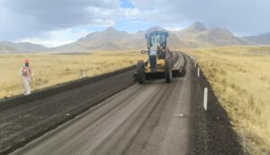 MTC ejecuta trabajos de conservación en 327 kilómetros de corredor que conecta Puno y Cusco