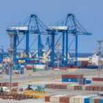 Chile mueve el 8% de su carga por el puerto del Callao y Chancay: la carrera por reducir tiempos, costos y transbordos hacia China