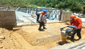 MTC instala puente Huacapiyacu para recuperar el tránsito en la ruta San Rafael–Pozuzo