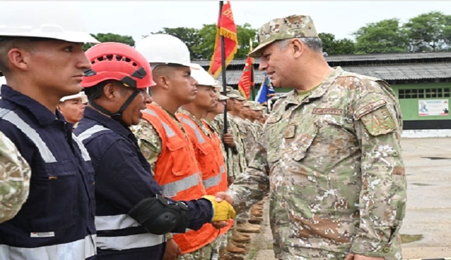Comandante general del Ejército inspeccionó labores de apoyo en Tumbes y Piura