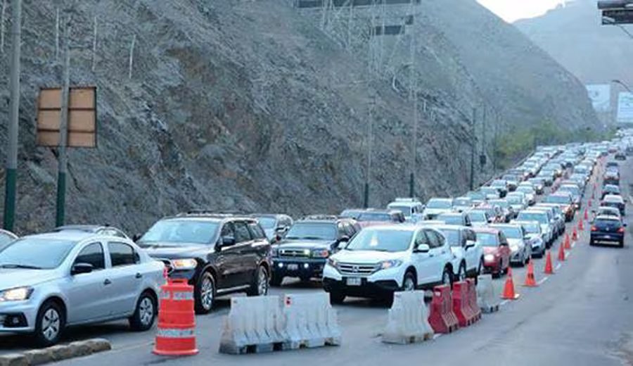 Disputa por Vía en Cerro Centinela: Alcaldes de Surco y La Molina en Conflicto