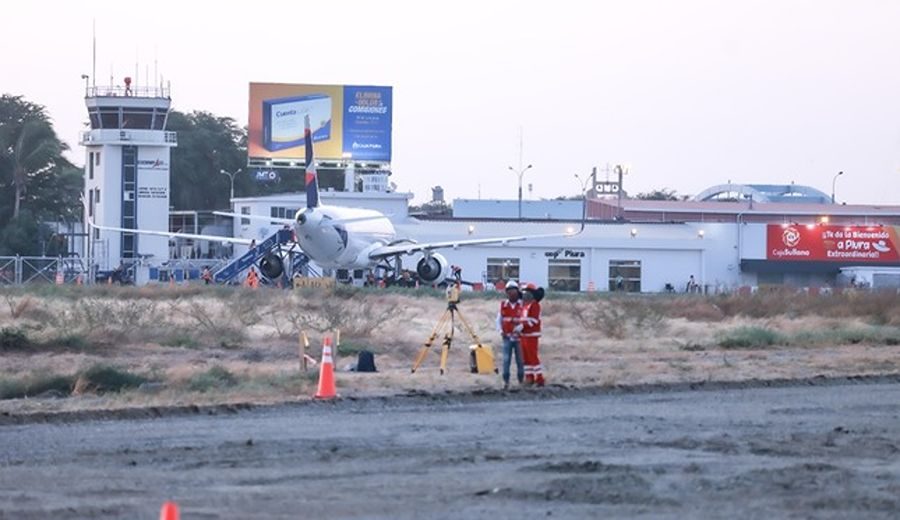 Ejecutivo inspecciona trabajos de rehabilitación en la pista de aterrizaje del aeropuerto de Piura