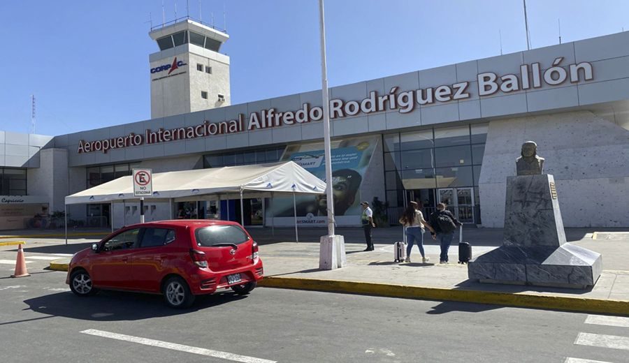 Flujo de pasajeros en cinco aeropuertos del país creció 6.5% en julio