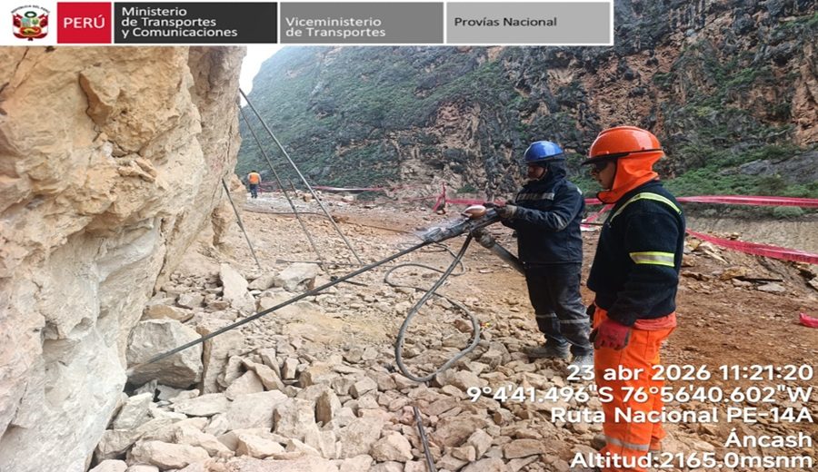 Huánuco MTC intensifica trabajos de emergencia en Huacaybamba para restablecer tránsito.