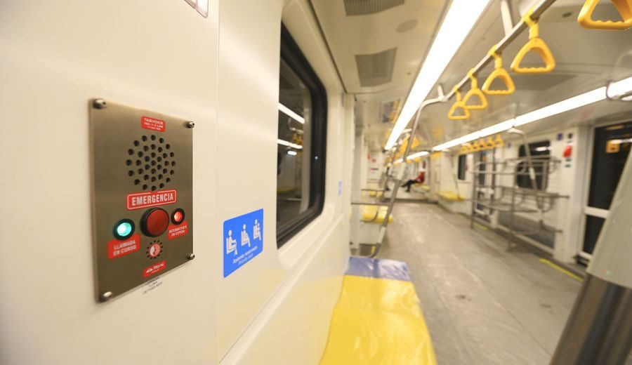 Línea 2 del Metro: mira cómo son por dentro los vagones