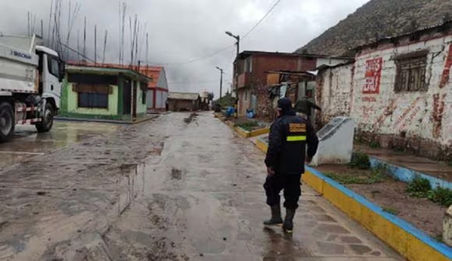 Lluvias colapsan Tacna: Quebradas activadas y caos en tránsito vial