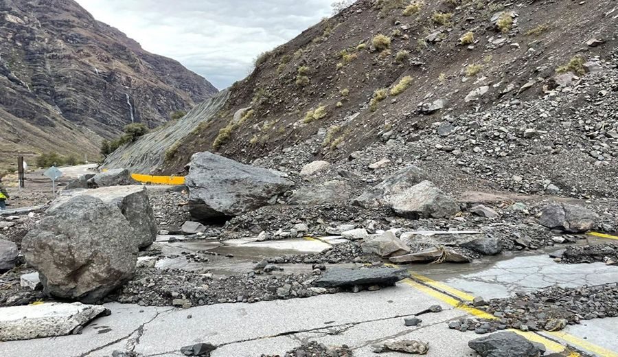 Lluvias intensas: 2,000 camiones varados en paso fronterizo Chile-Argentina