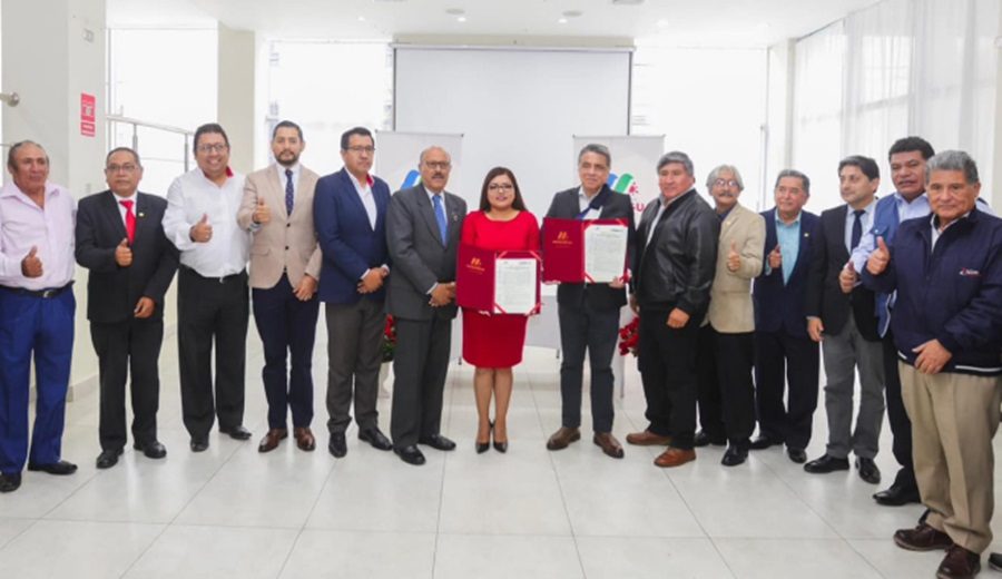 MTC APN y GORE Moquegua firman convenio para elaborar Plan Maestro para el desarrollo portuario de Ilo