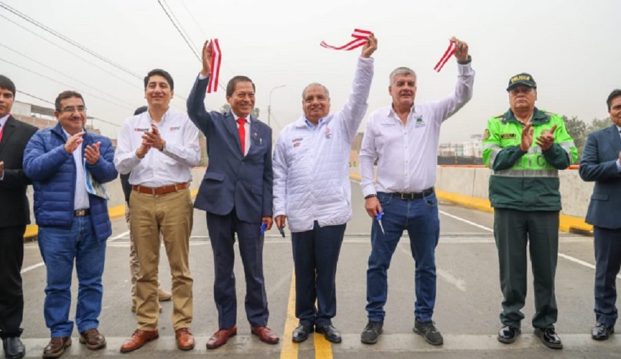 MTC Ministro César Sandoval inaugura puente Huampaní que beneficiará a más de 35 mil vecinos de Chaclacayo