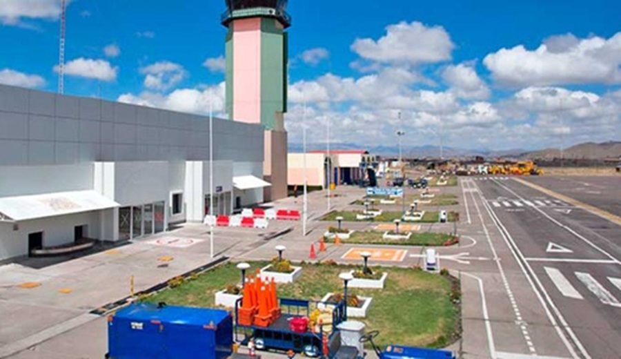 MTC aborda mejoras del aeropuerto de Juliaca y brecha digital en Puno