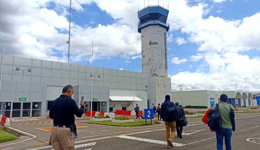 MTC dispone cierre temporal de pista de aterrizaje del aeropuerto de Juliaca para que se realicen reparaciones