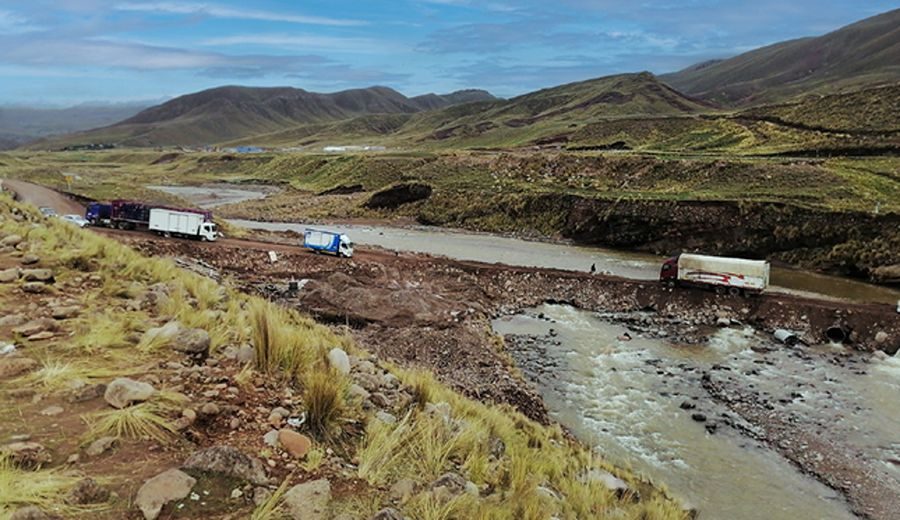 MTC habilitó el tránsito vehicular en zona del puente Rumichaca de Huancavelica