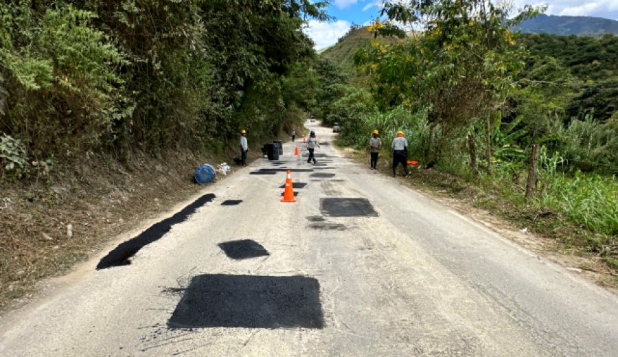 MTC realiza mantenimiento en el corredor vial Chachapoyas – El Tingo en Amazonas