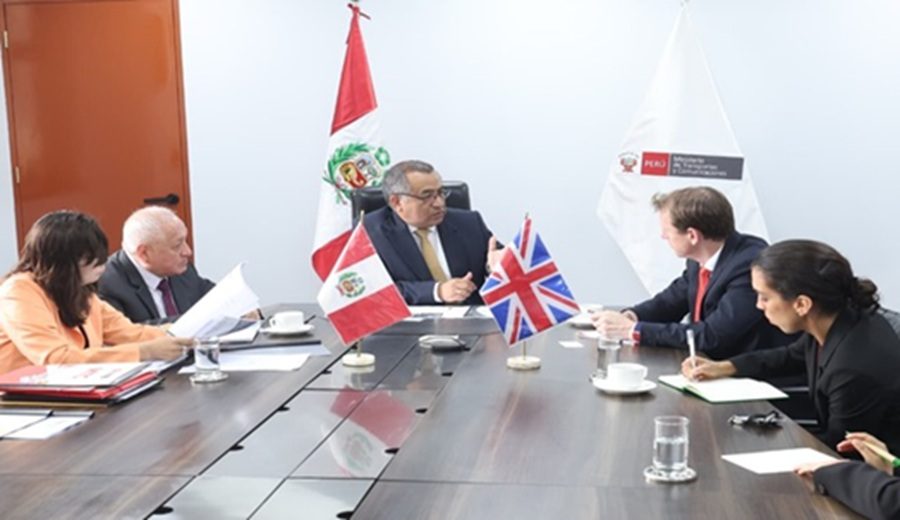 MTC y embajada Británica fortalecen cooperación para impulsar proyectos ferroviarios en el Perú
