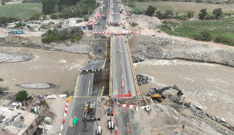 Ministro Sandoval anuncia que la próxima semana se iniciará la demolición del colapsado puente Chancay