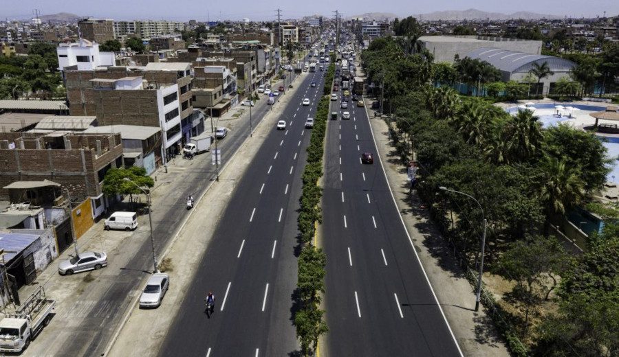 Colocación de aslfalto y renovación de la señalización se realizó a lo largo de 2.18 km, entre avenidas Canta Callao y Túpac Amaru.