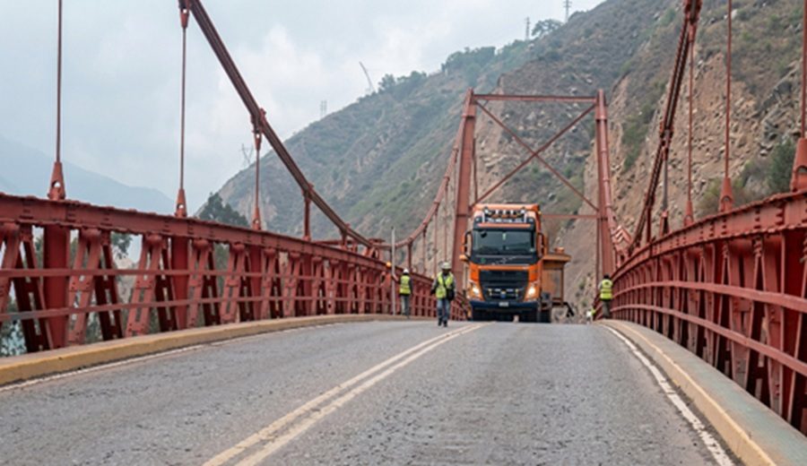 Ositrán advierte Tránsito de camiones con alto tonelaje pone en riesgo el puente Habich