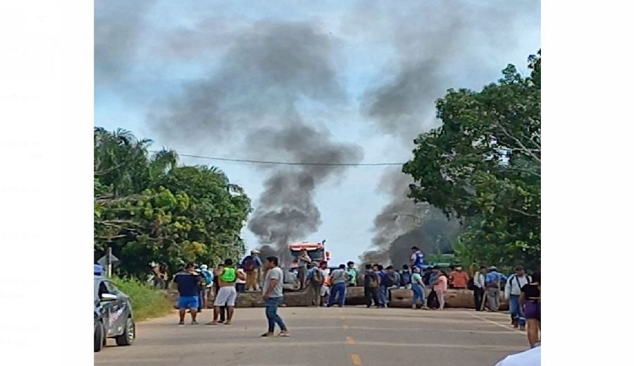Ucayali: manifestantes bloquean carretera y decenas de vehículos quedan varados